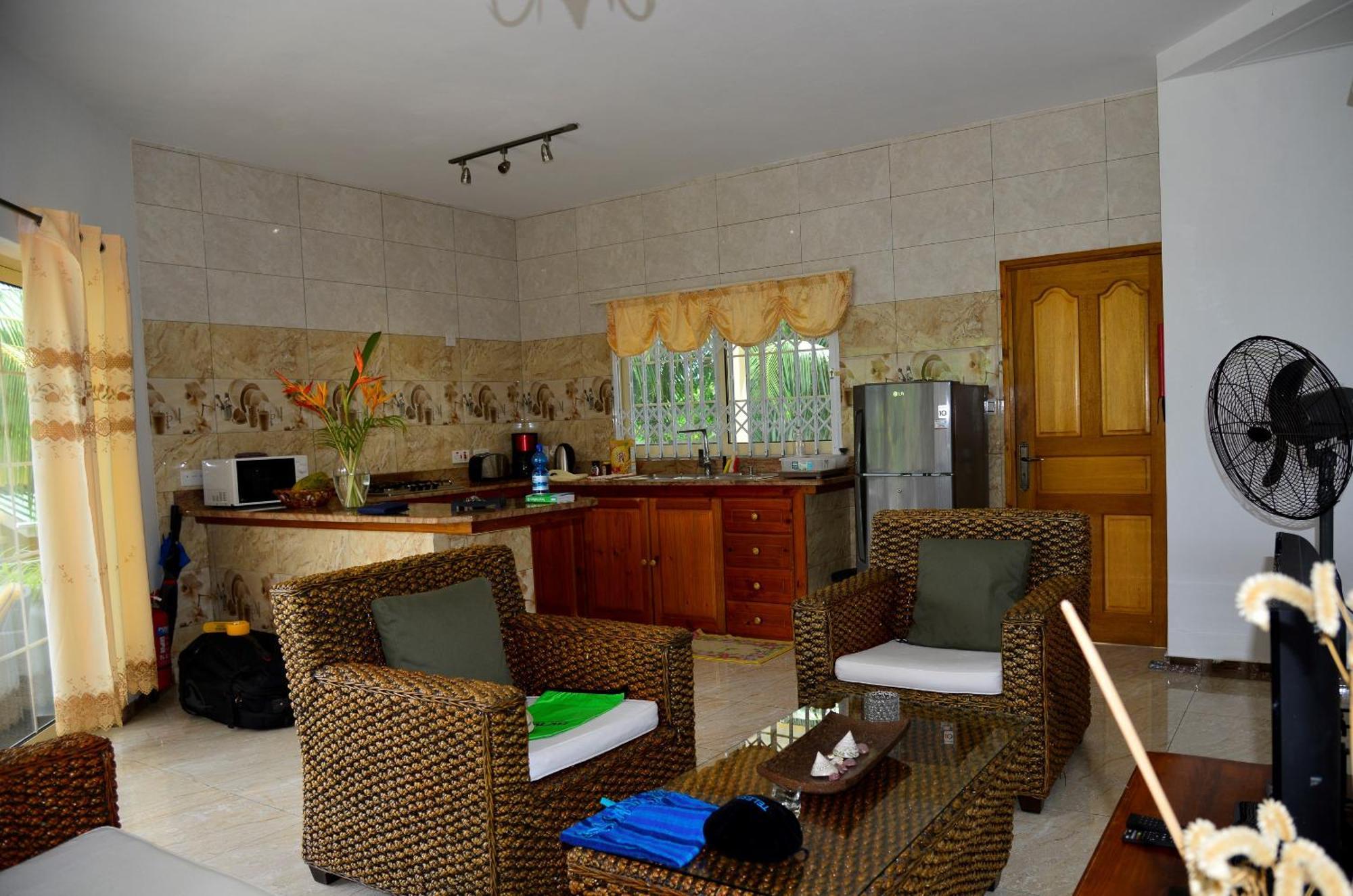Korrine'S Cottage Horizon โบวาลง ภายนอก รูปภาพ